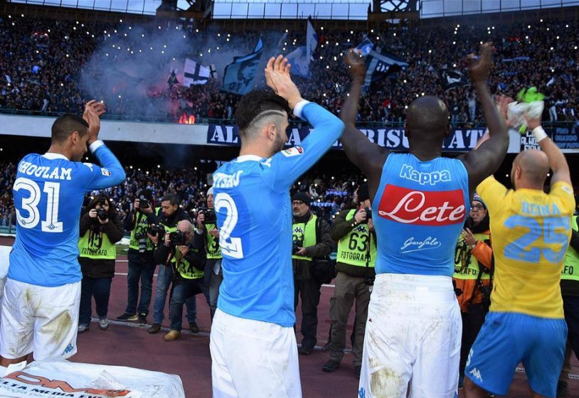 Napoli, otto vittorie consecutive:  record storico per il club