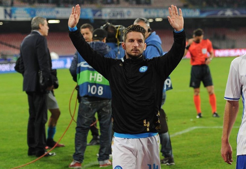 Dries Mertens si  innamorato di Napoli: ora il club azzurro vuole blindarlo fino al 2021