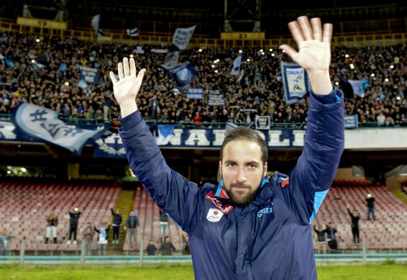 Higuain, a Napoli tre anni di gol e amore