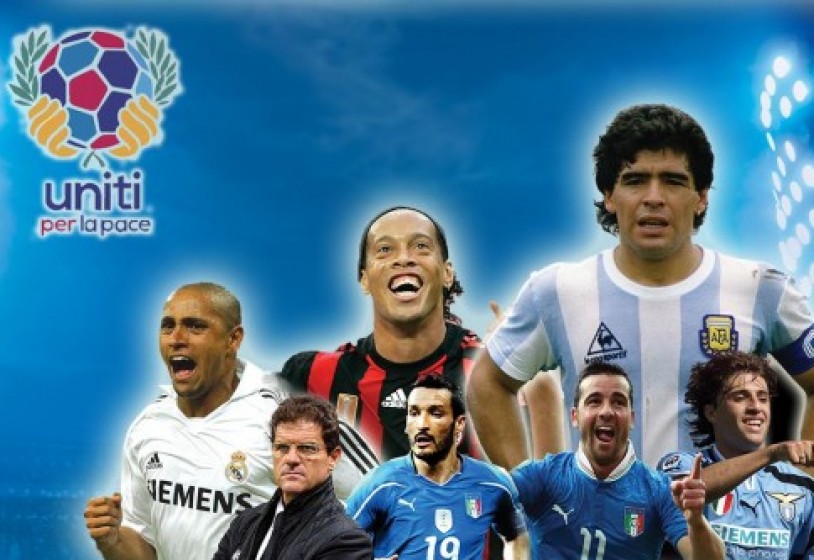 Partita della pace: da Maradona a Totti, da Immobile a Ronaldinho, sfilata di stelle per Amatrice